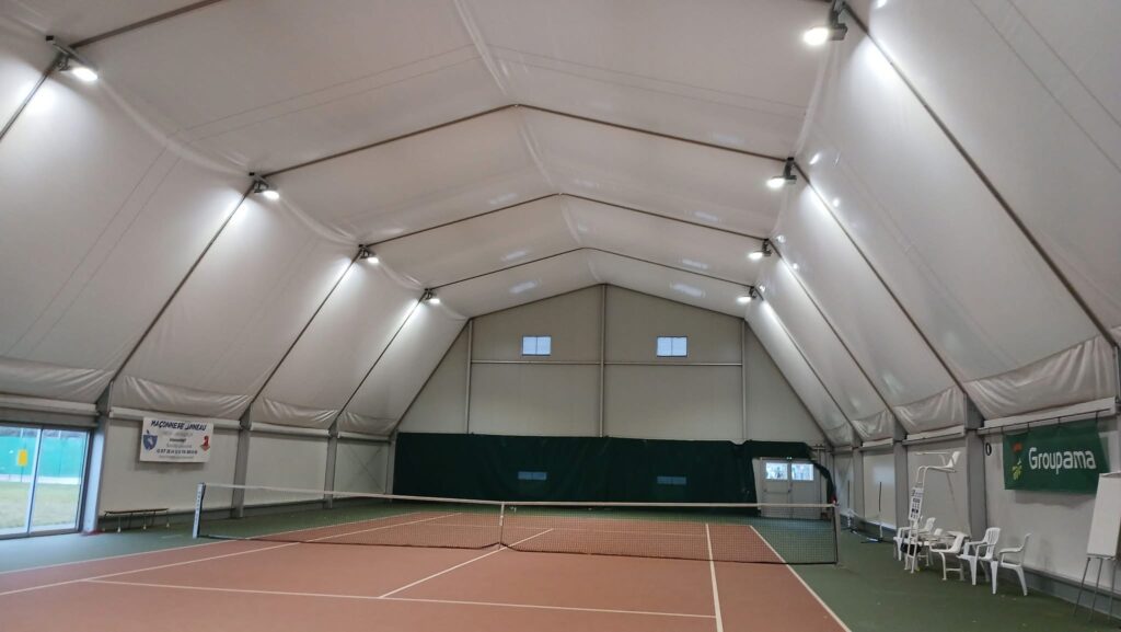 Tennis couvert Voves